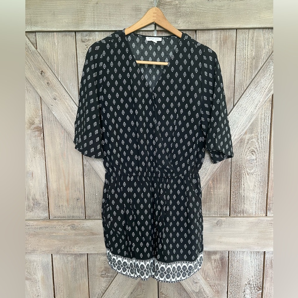 Romper black and white Sz M